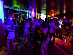 Wednesday Night Bachata Dancing In NYC: Roofchata by Sensual Movement